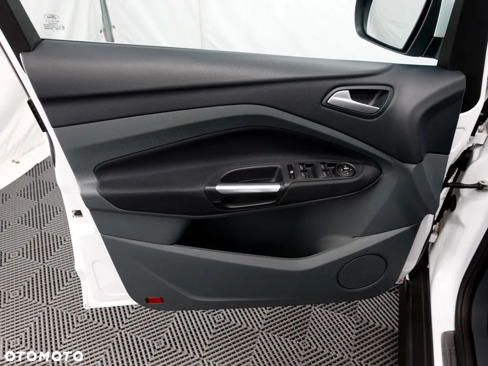 Ford C-MAX 1.6 EcoBoost Titanium - 20