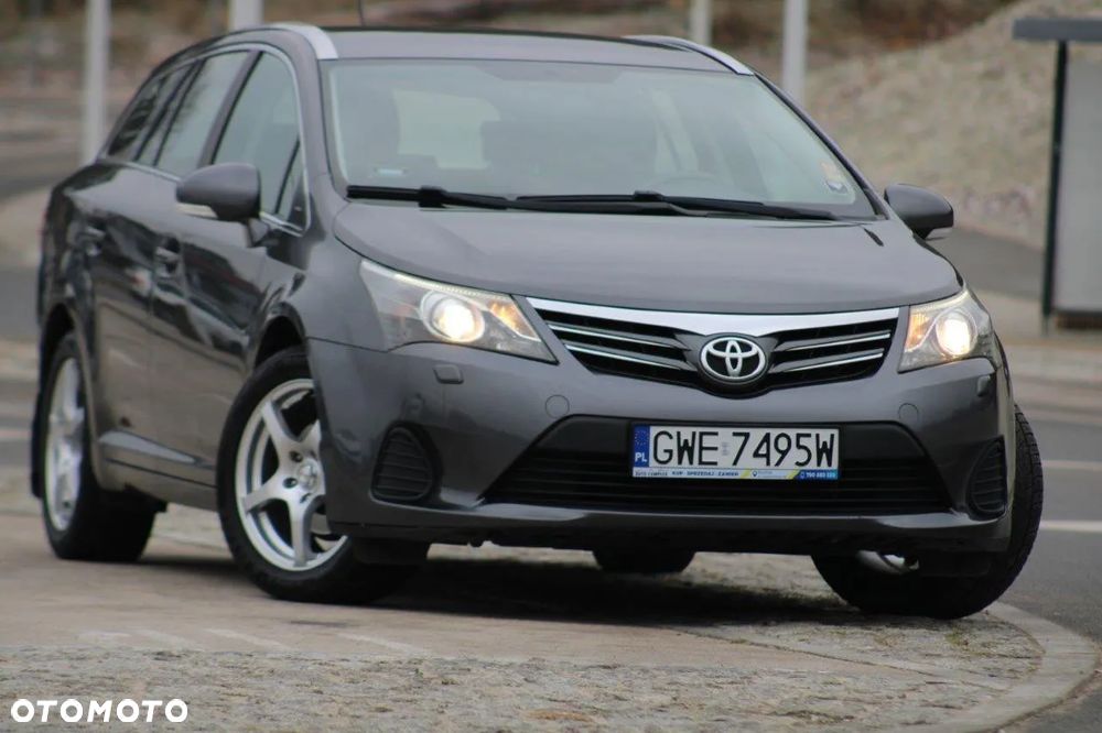 Toyota Avensis 1.6 Business Edition - 1