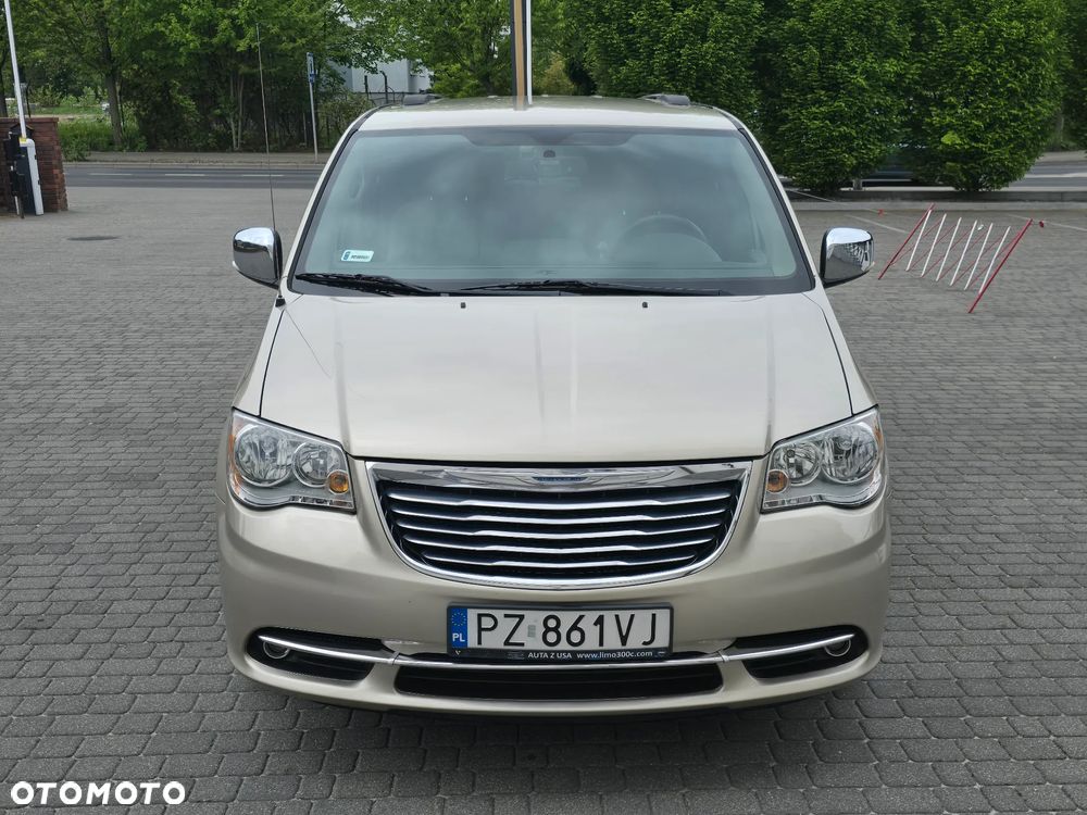 Chrysler Town & Country 3.6 Limited - 5