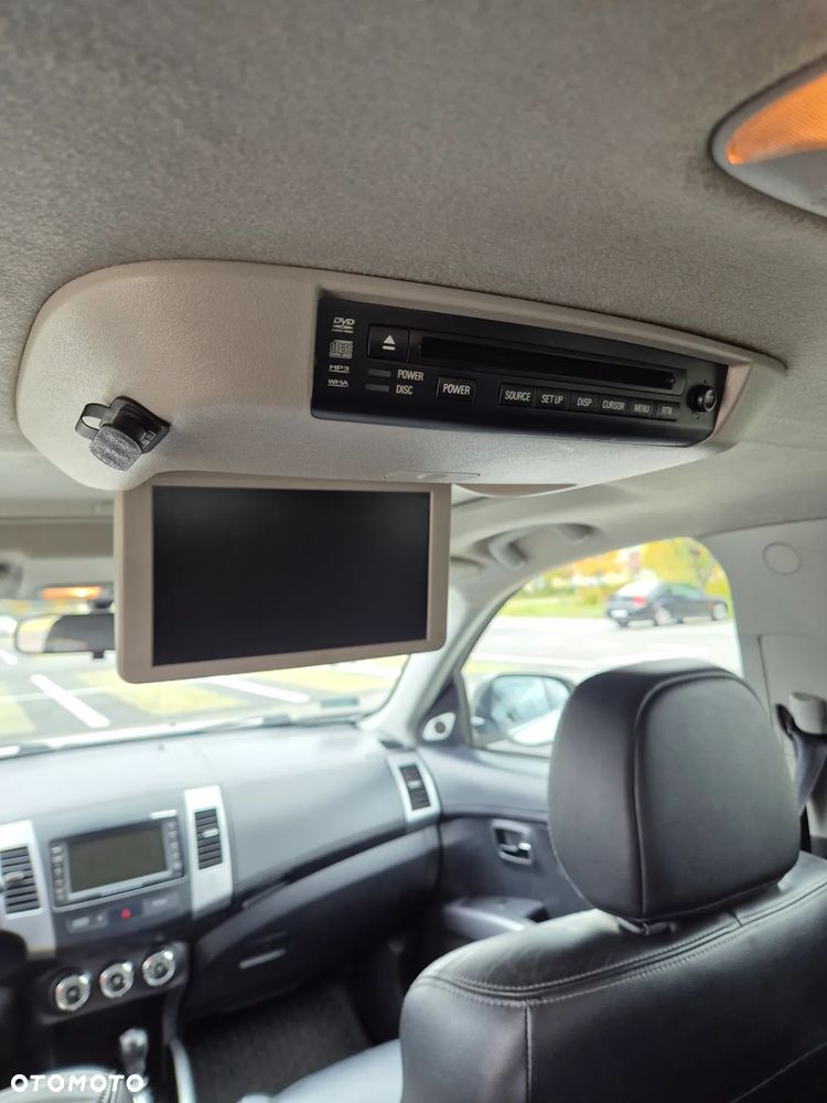 Mitsubishi Outlander - 22