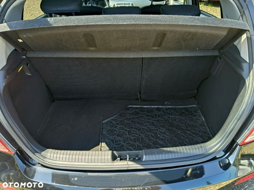 Hyundai i20 - 14