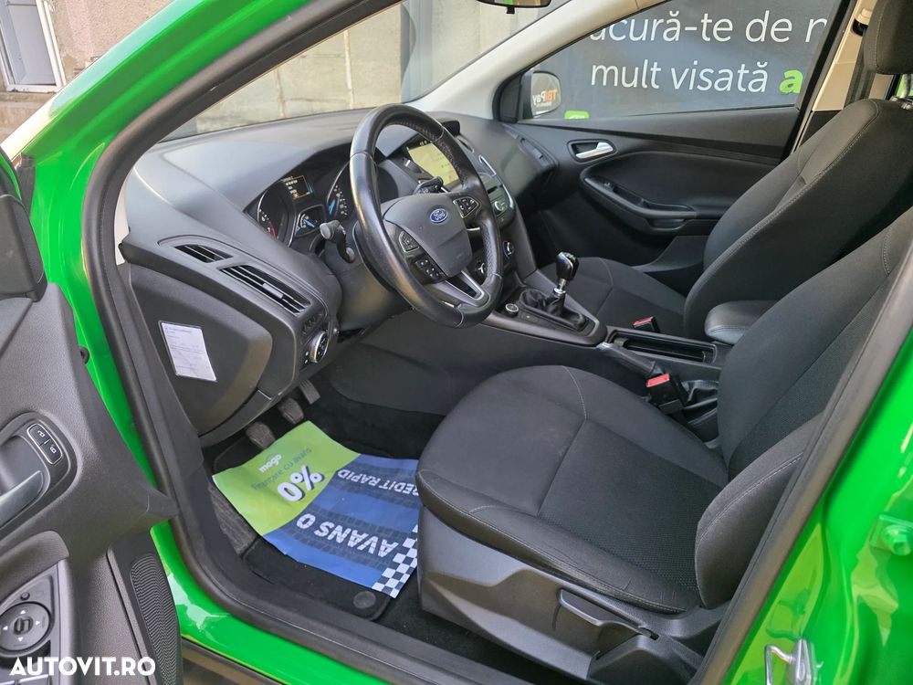 Ford Focus 1.0 EcoBoost Titanium - 10