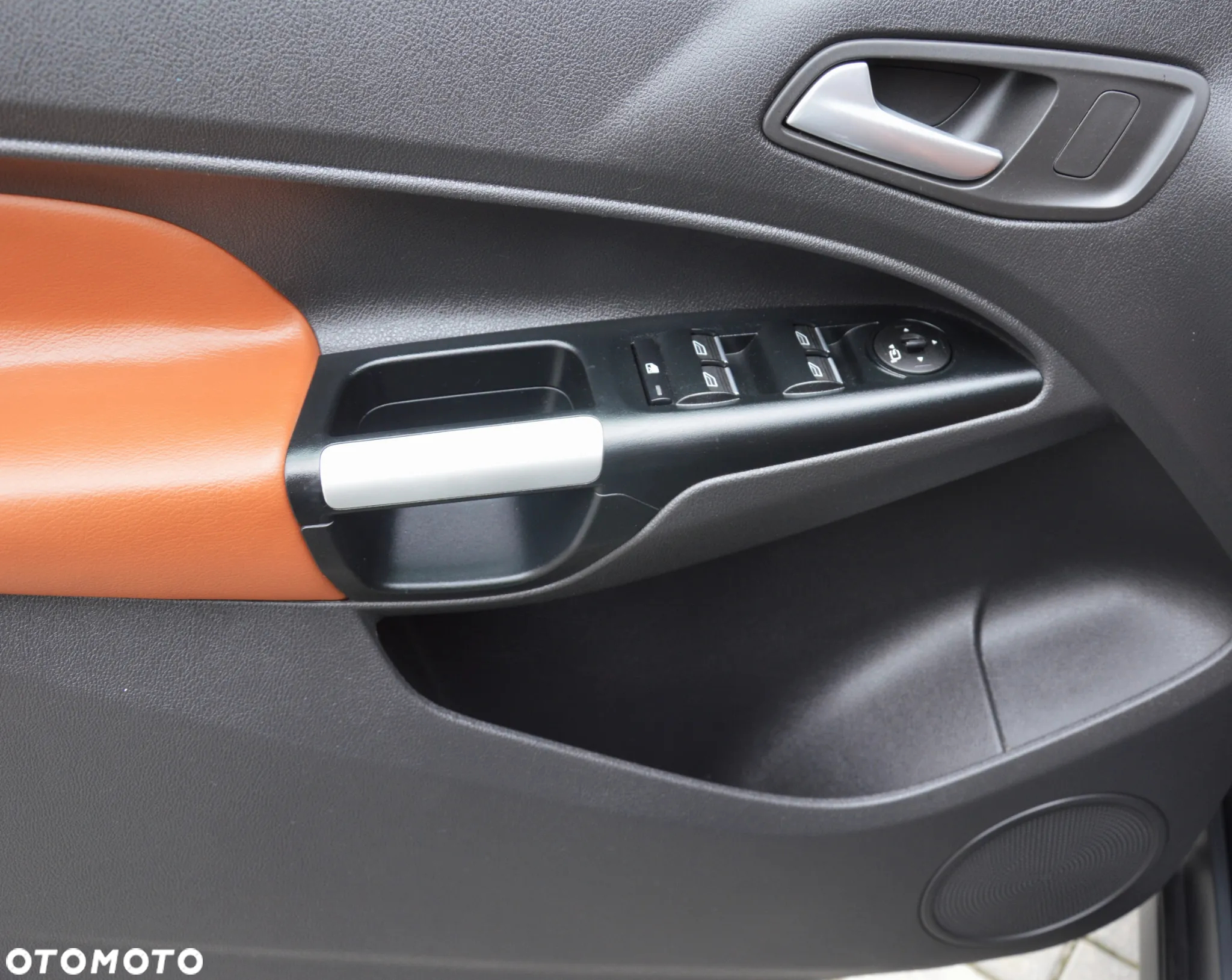 Ford Tourneo Connect - 15