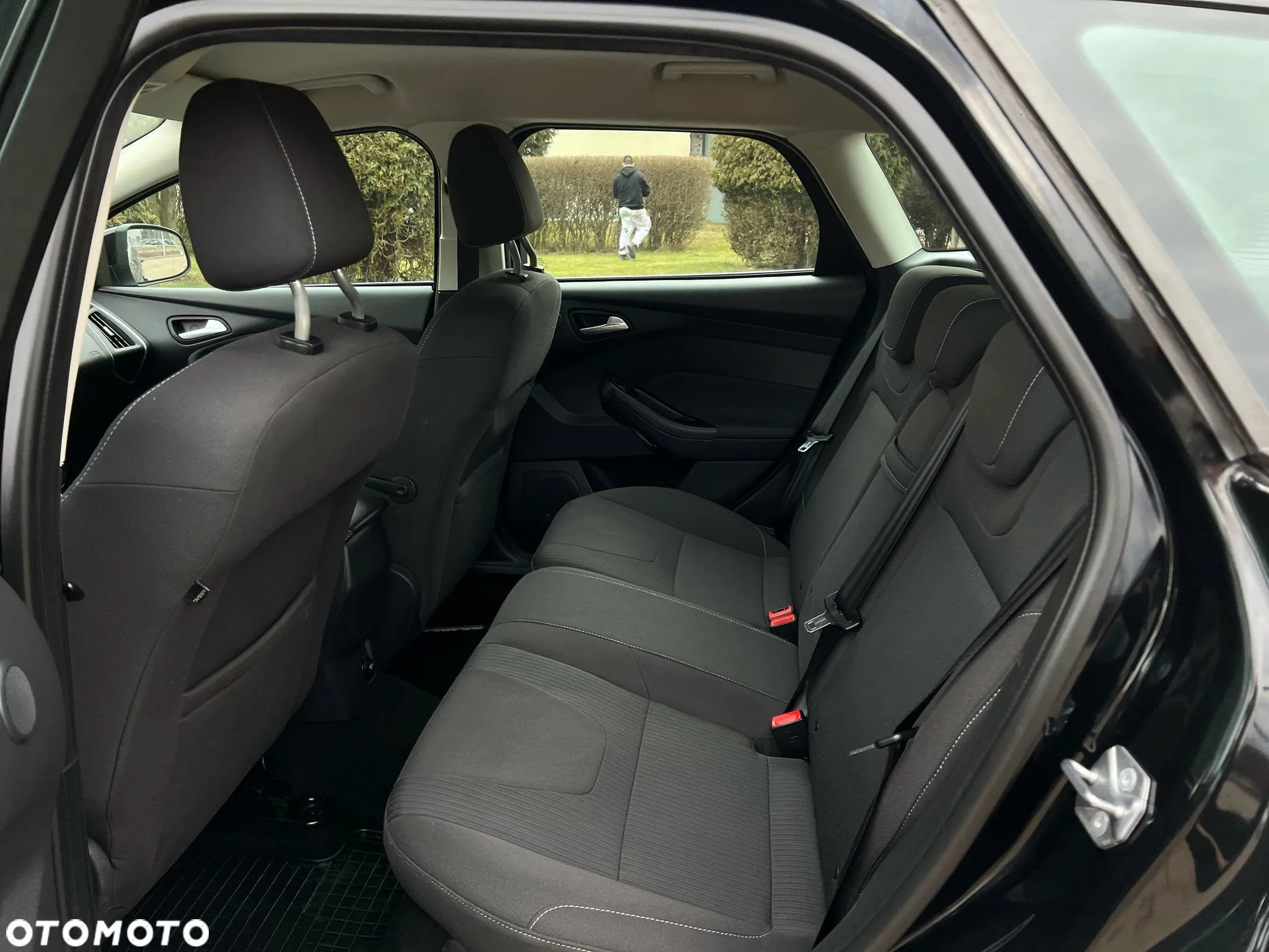 Ford Focus Turnier 1.6 TDCi DPF Titanium - 8