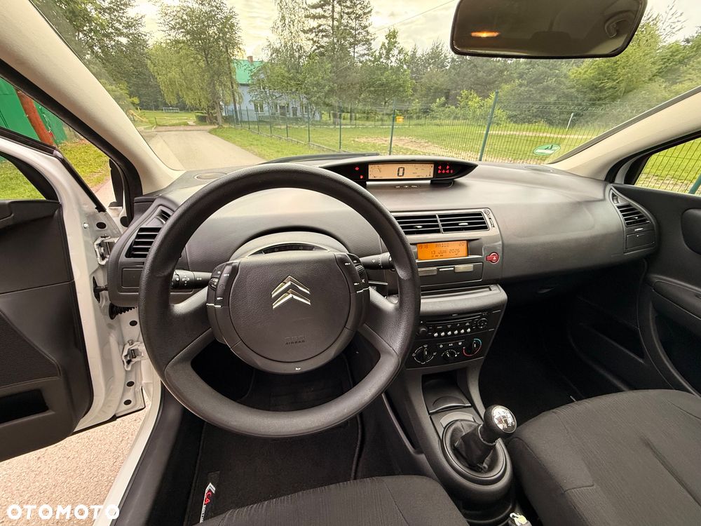 Citroën C4 1.4 16V Impress - 28