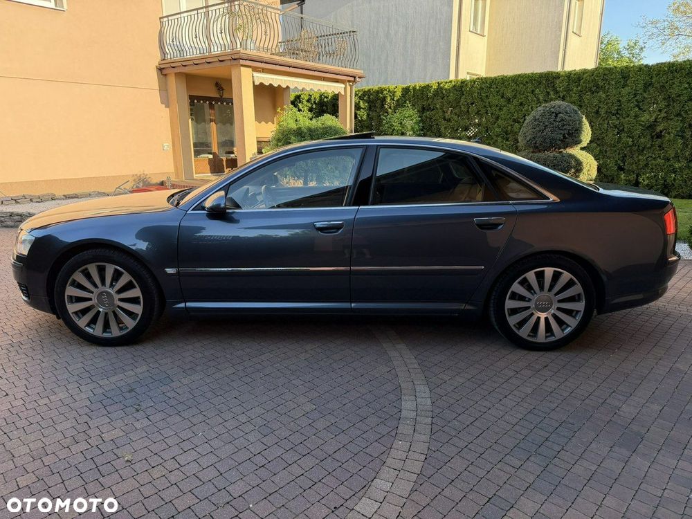 Audi A8 - 7