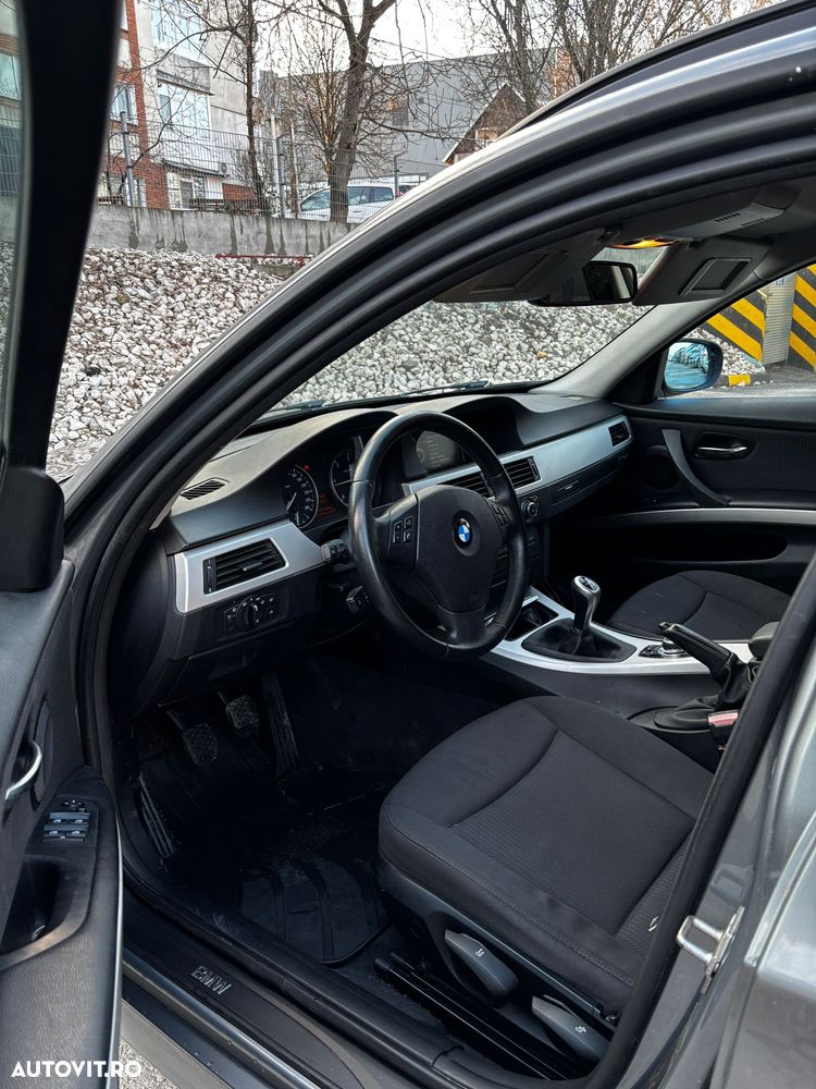 BMW Seria 3 320d - 5