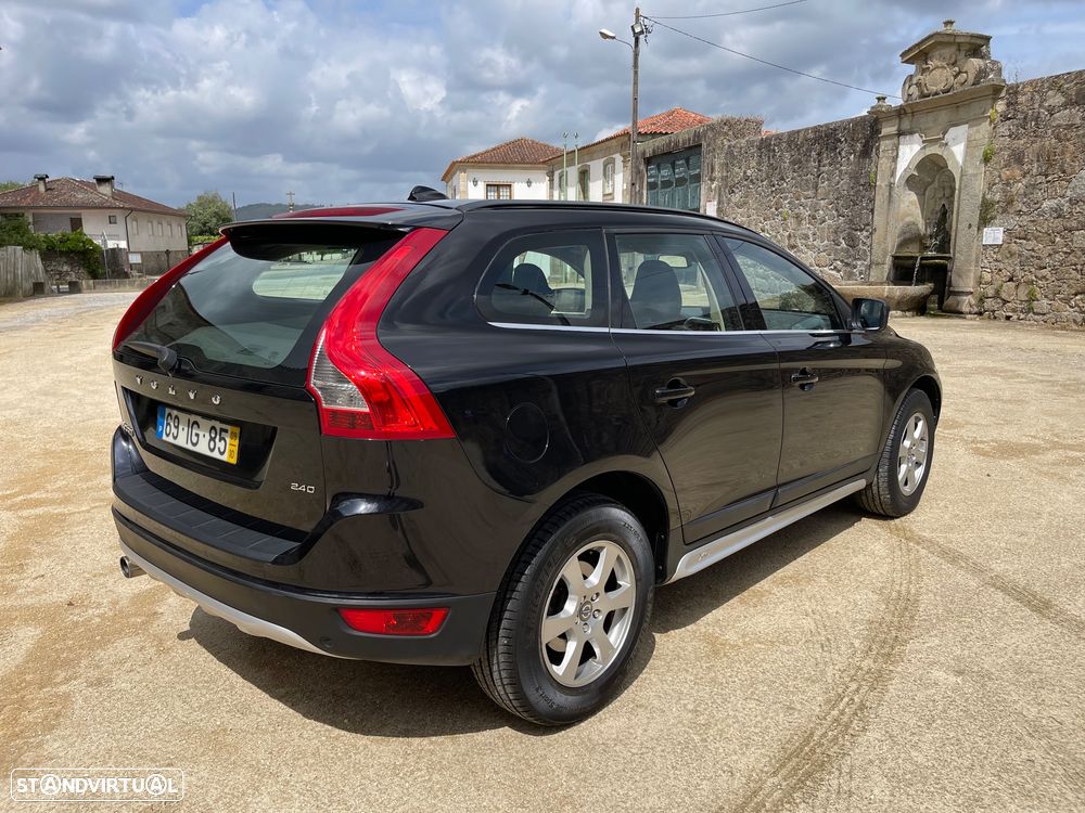 Volvo XC 60 2.4 D Geartronic - 8