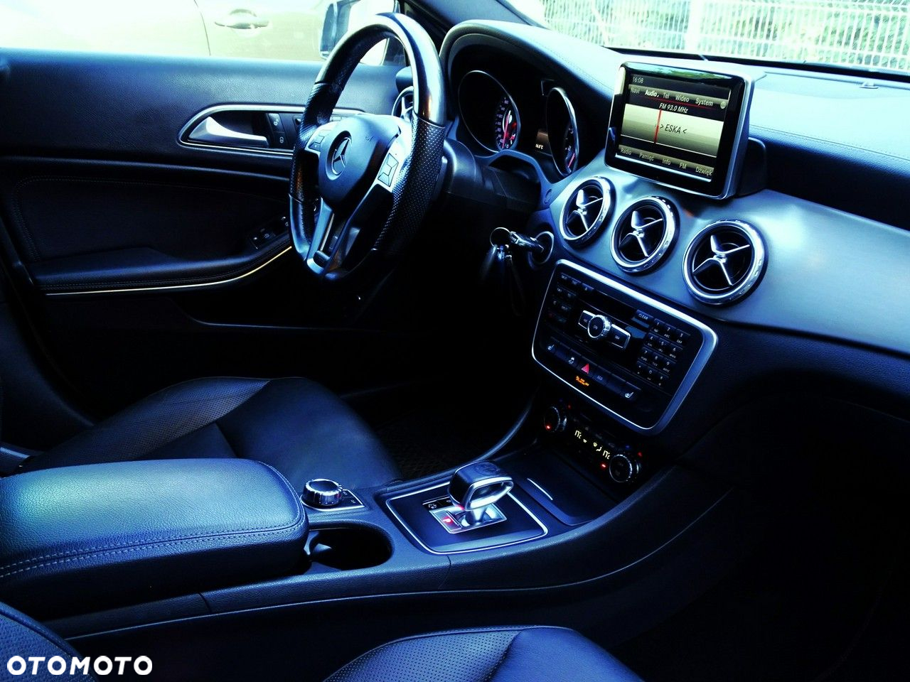 Mercedes-Benz GLA - 20