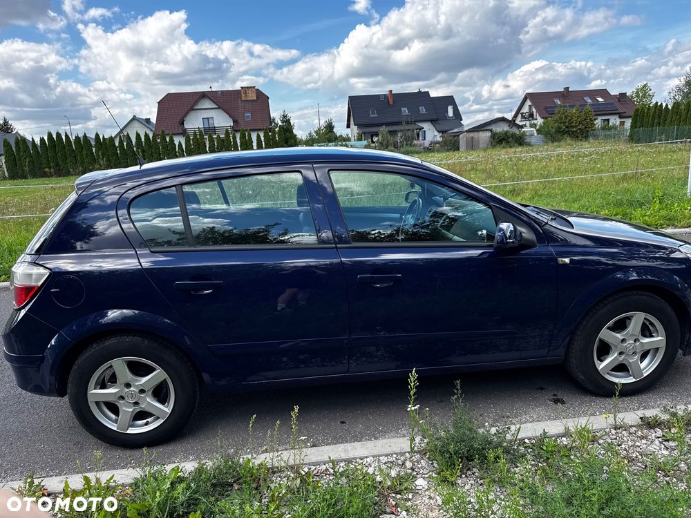 Opel Astra 1.4 Essentia - 4
