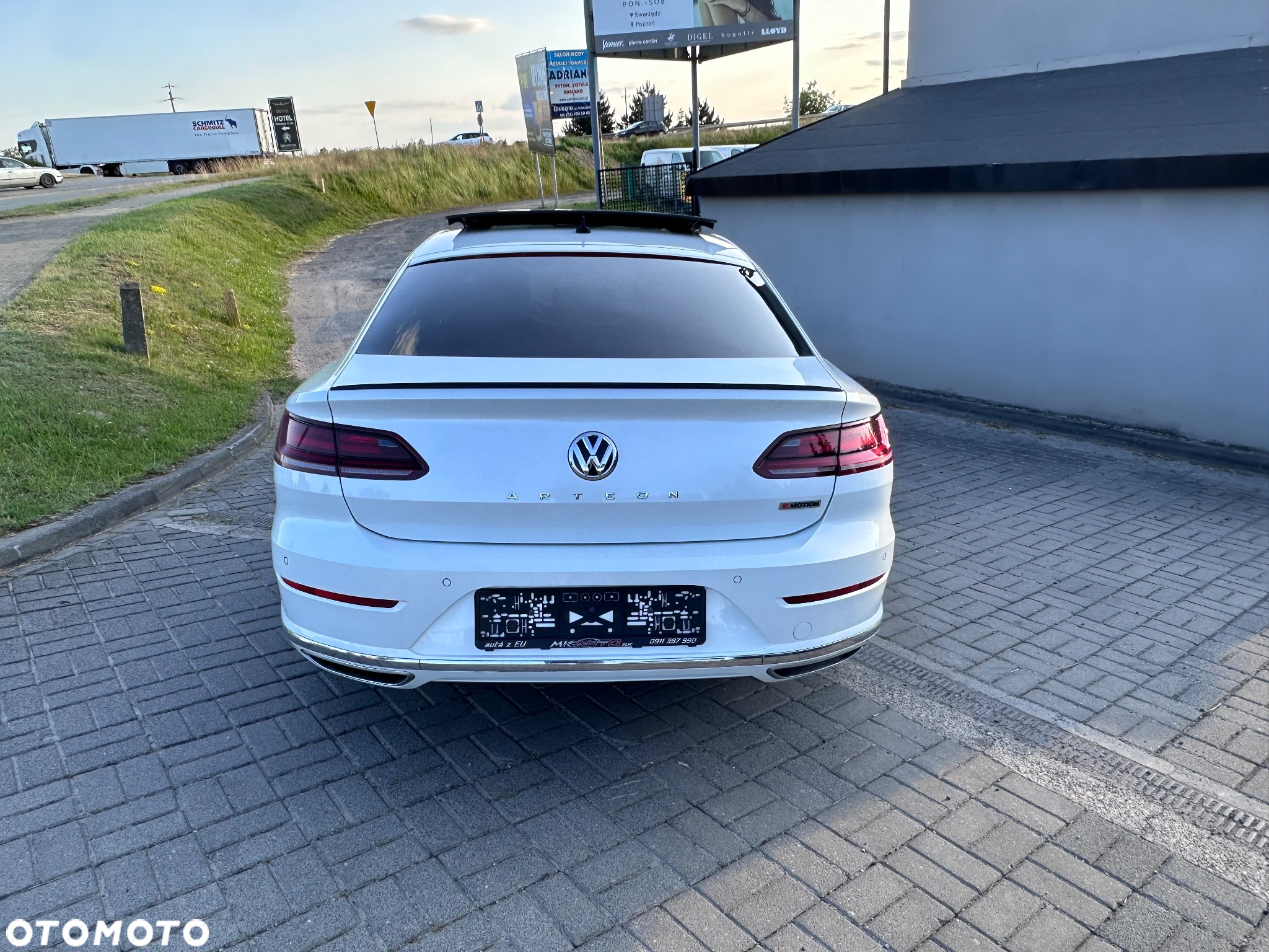 Volkswagen Arteon 2.0 TDI SCR 4Motion DSG R-Line Edition - 4