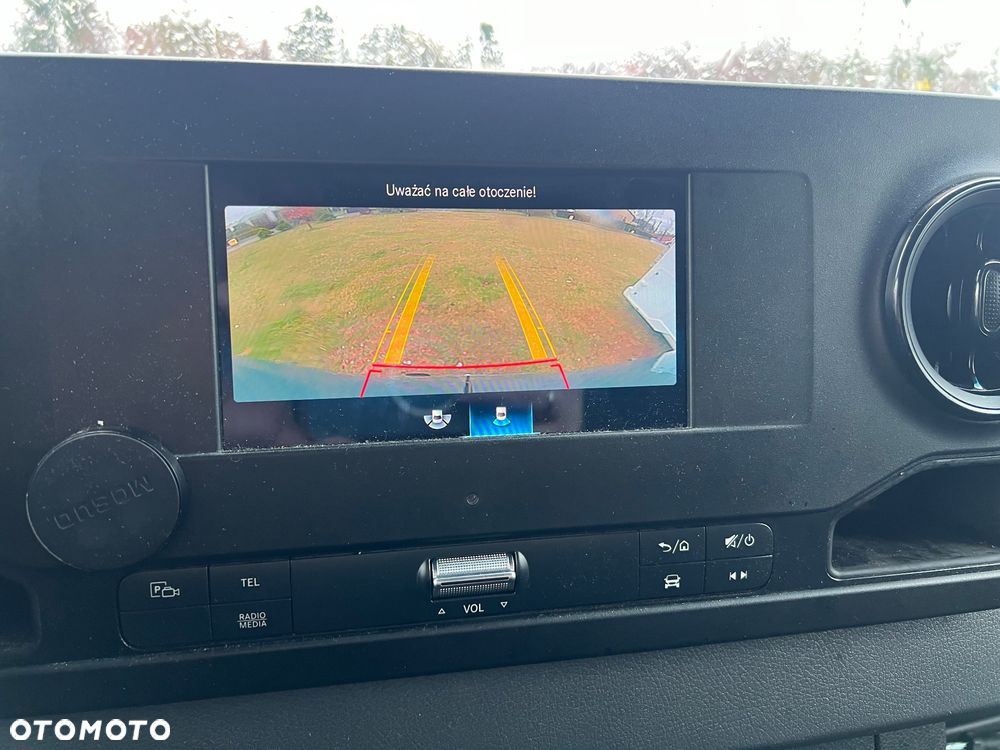 Mercedes-Benz Sprinter - 13