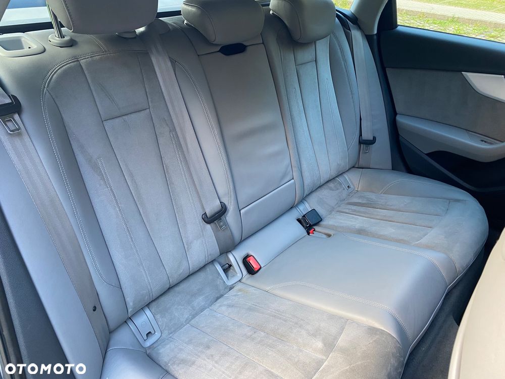 Audi A4 Allroad quattro 2.0 TDI S tronic - 24