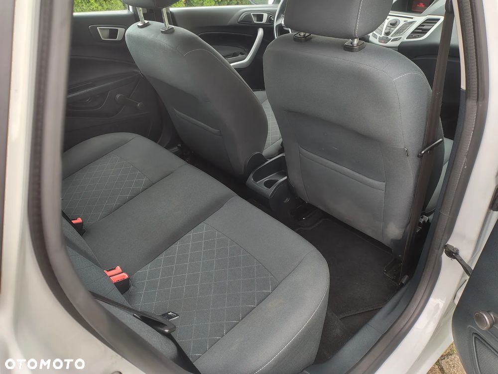 Ford Fiesta - 16