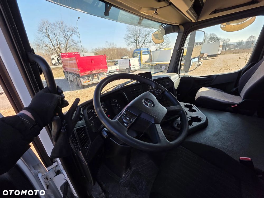 Mercedes-Benz Arocs 3243 - 20