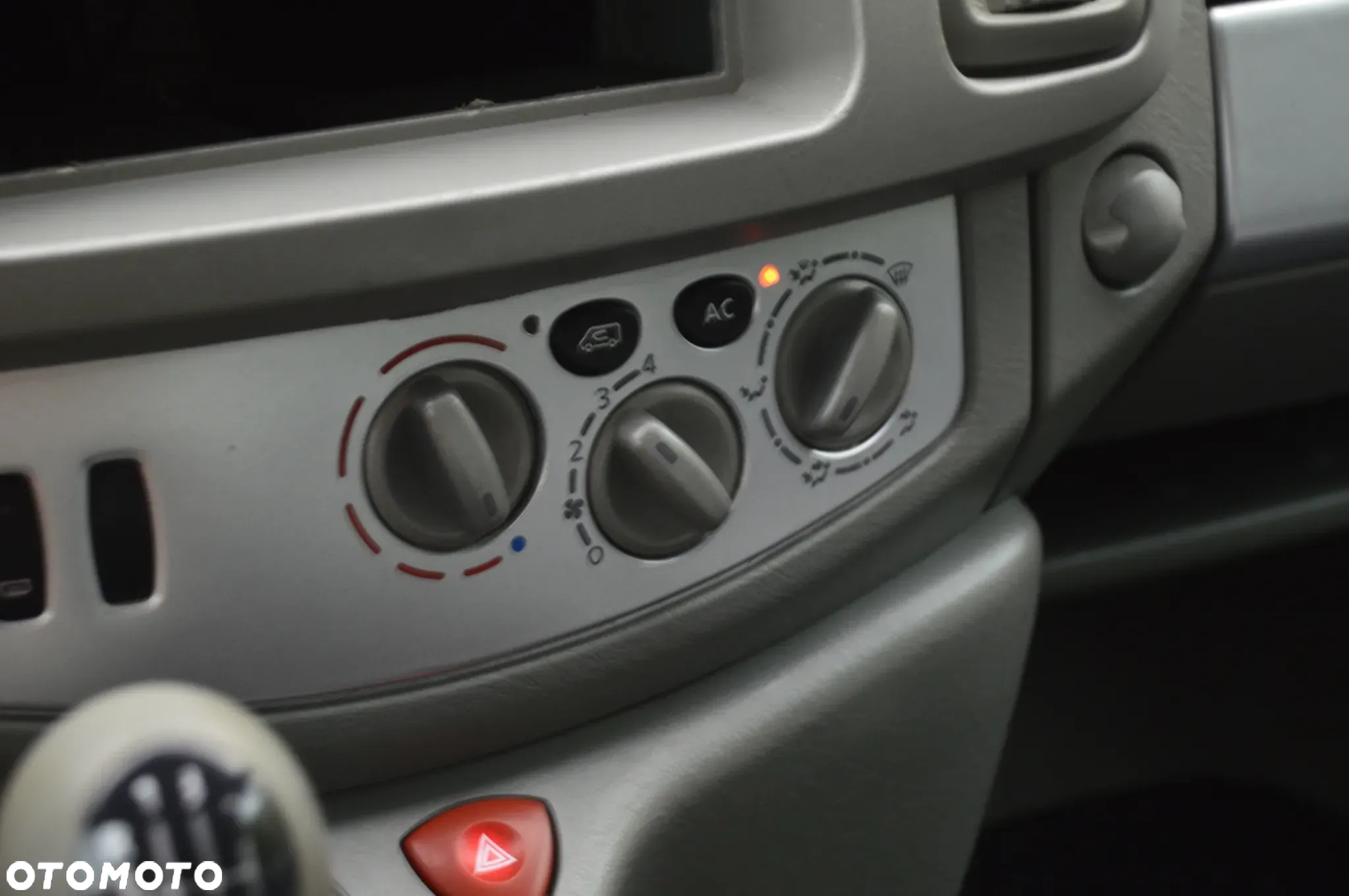 Opel Vivaro - 7