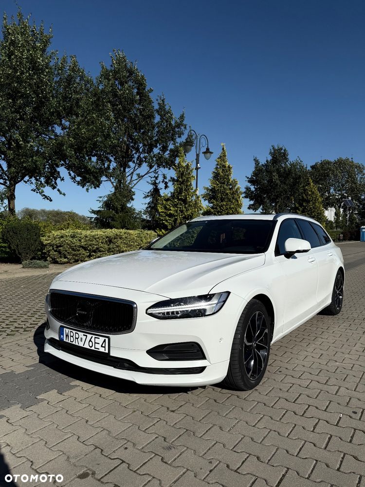 Volvo V90 D4 Momentum - 1
