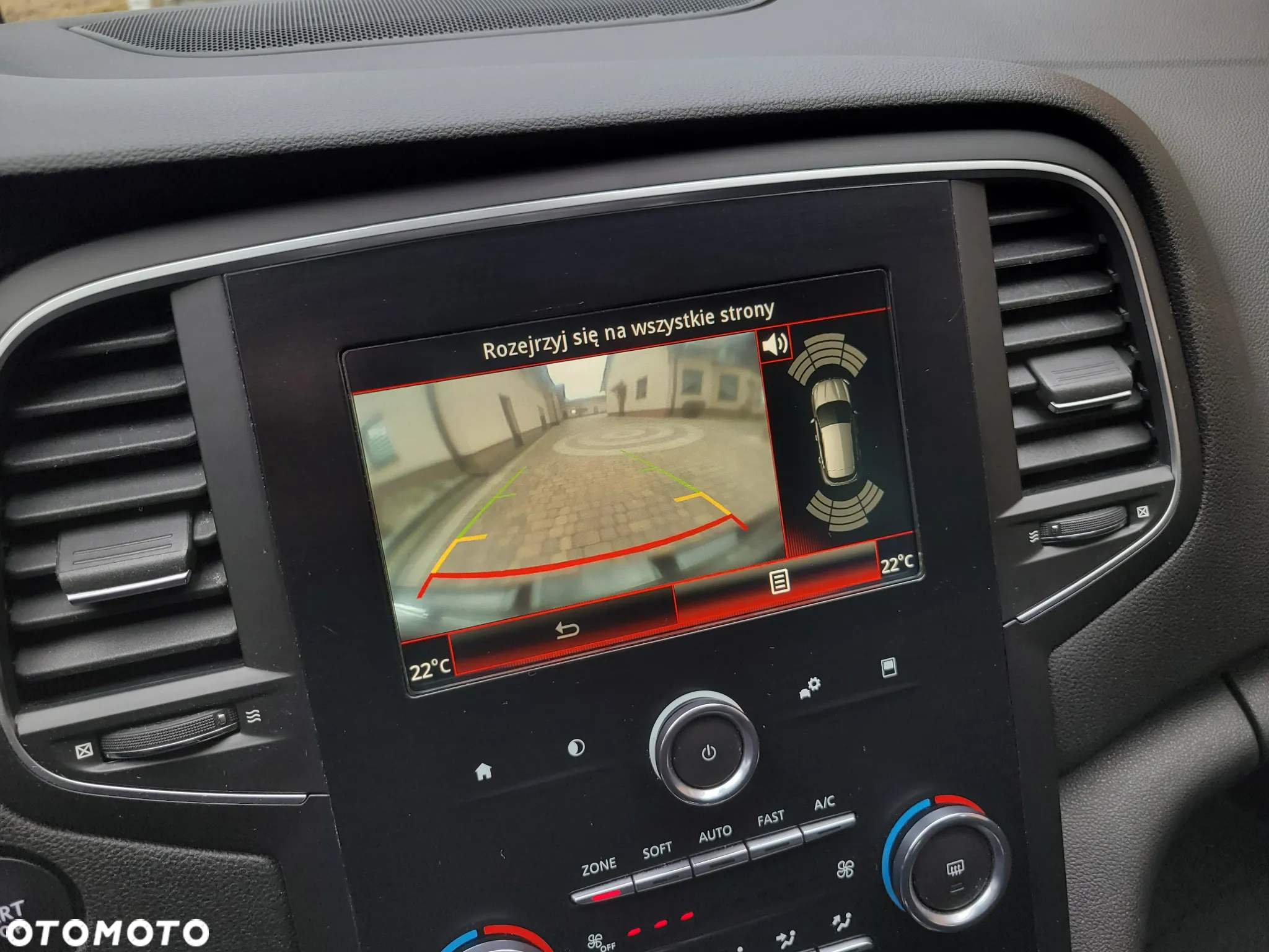 Renault Megane ENERGY TCe 140 EDC LIMITED - 4