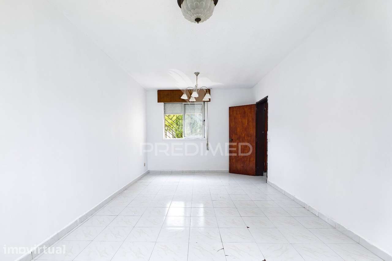 Apartamento T2 na Rua António Aleixo - Quinta do Rouxinol - Miratej... - Grande imagem: 3/29