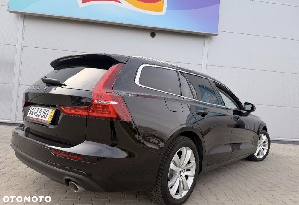 Volvo V60 2021 photo 4