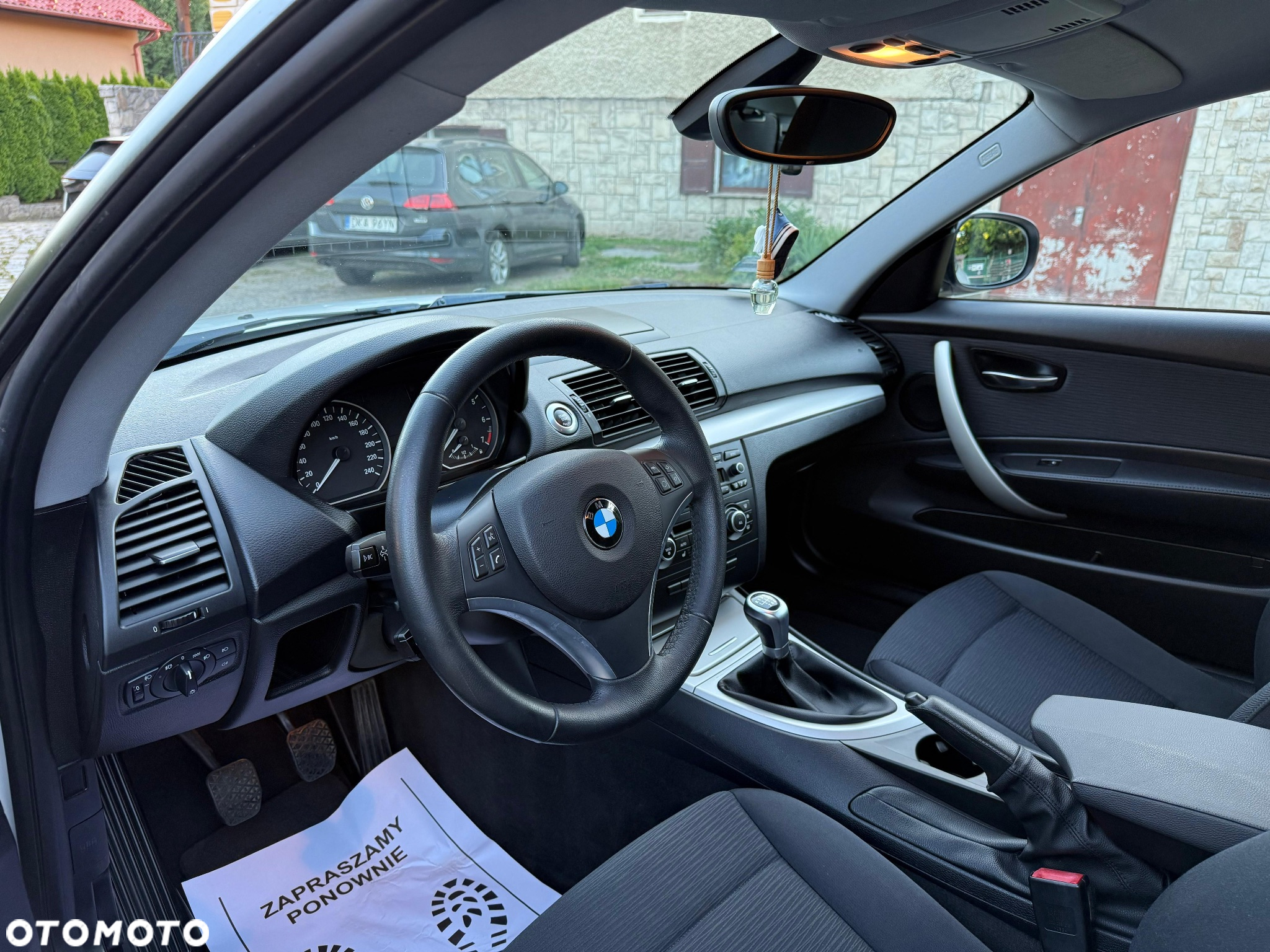 BMW Seria 1 116i - 24