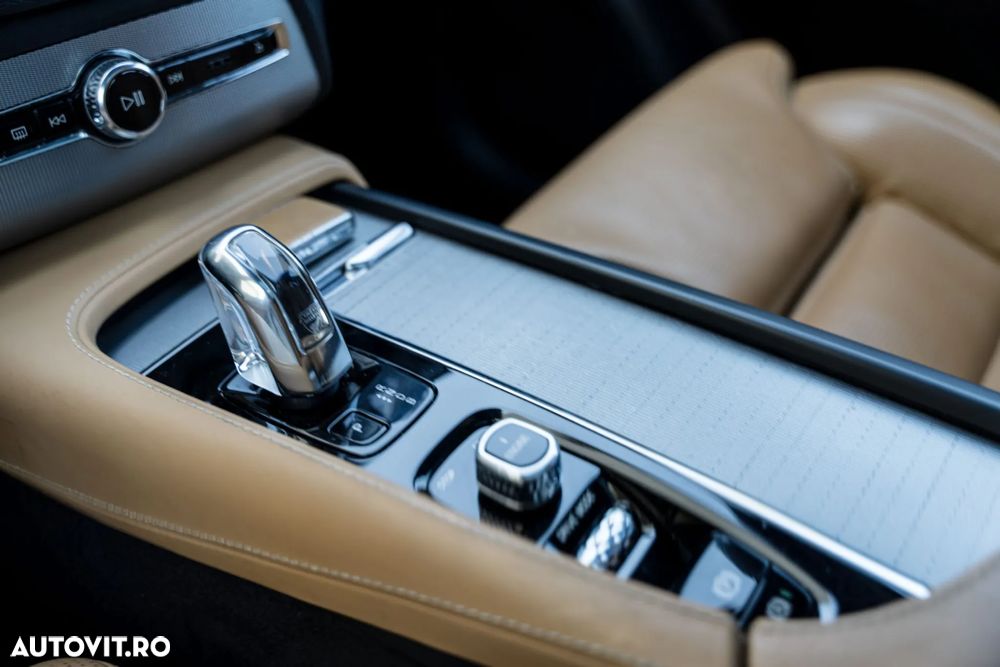 Volvo XC 90 T8 AWD Twin Engine Geartronic Inscription - 26