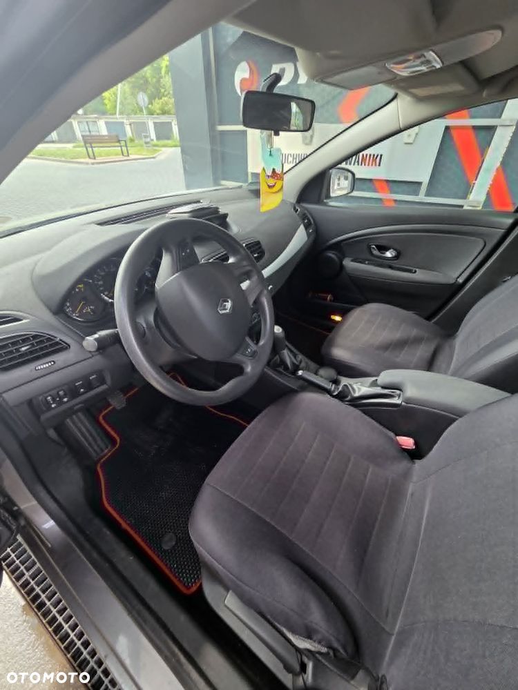 Renault Fluence 1.6 16V Privilege - 4