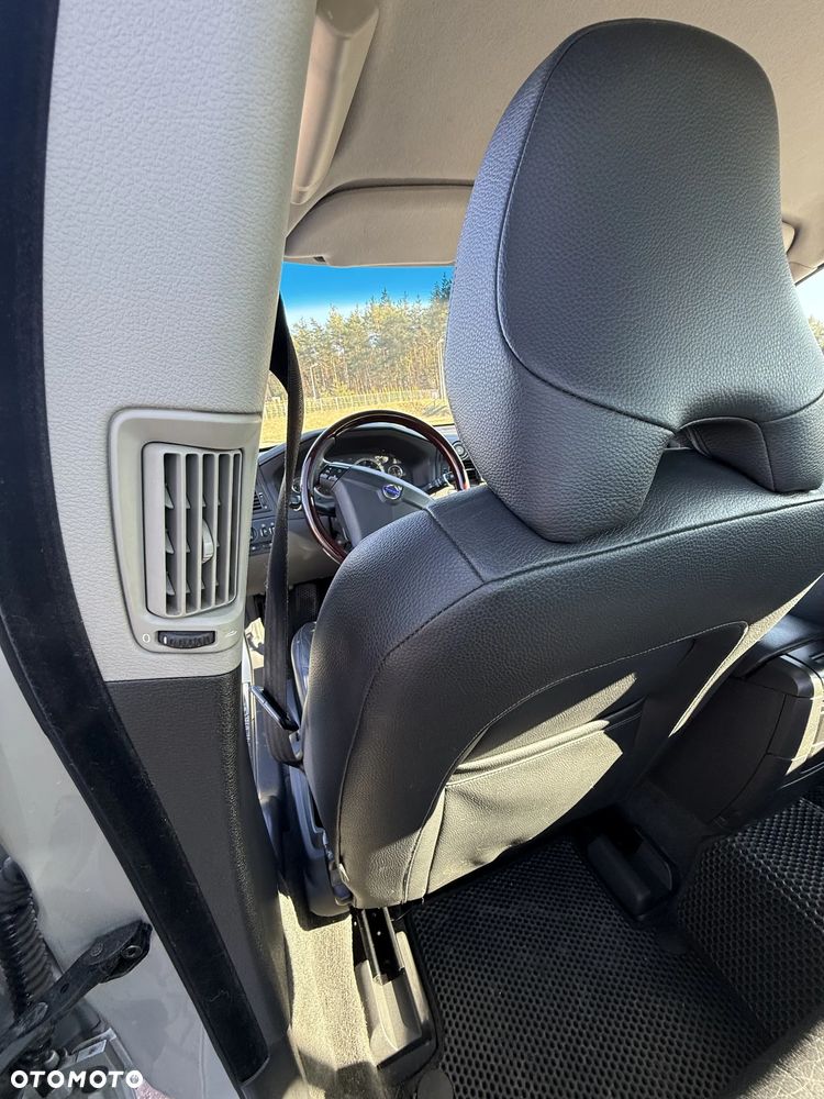 Volvo S60 2.5T Momentum - 30