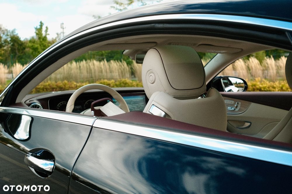 Mercedes-Benz Klasa E 350 d Coupe 4-Matic 9G-TRONIC - 11