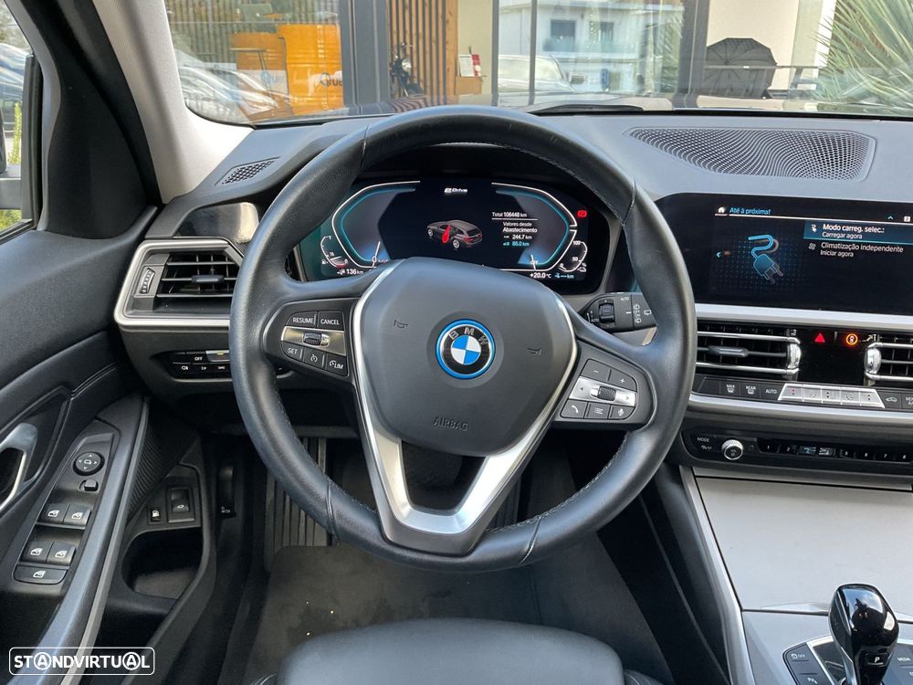 BMW 320 e Touring Line Sport Auto - 38