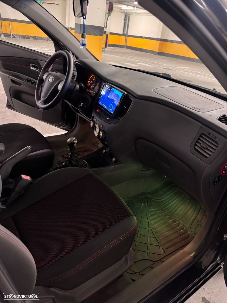 Kia Rio 1.5 CRDi EX Sport - 10
