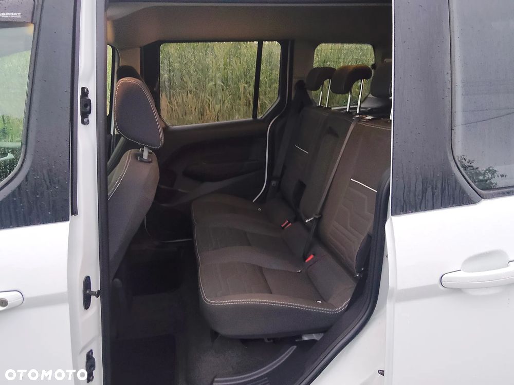 Ford Tourneo Connect - 20