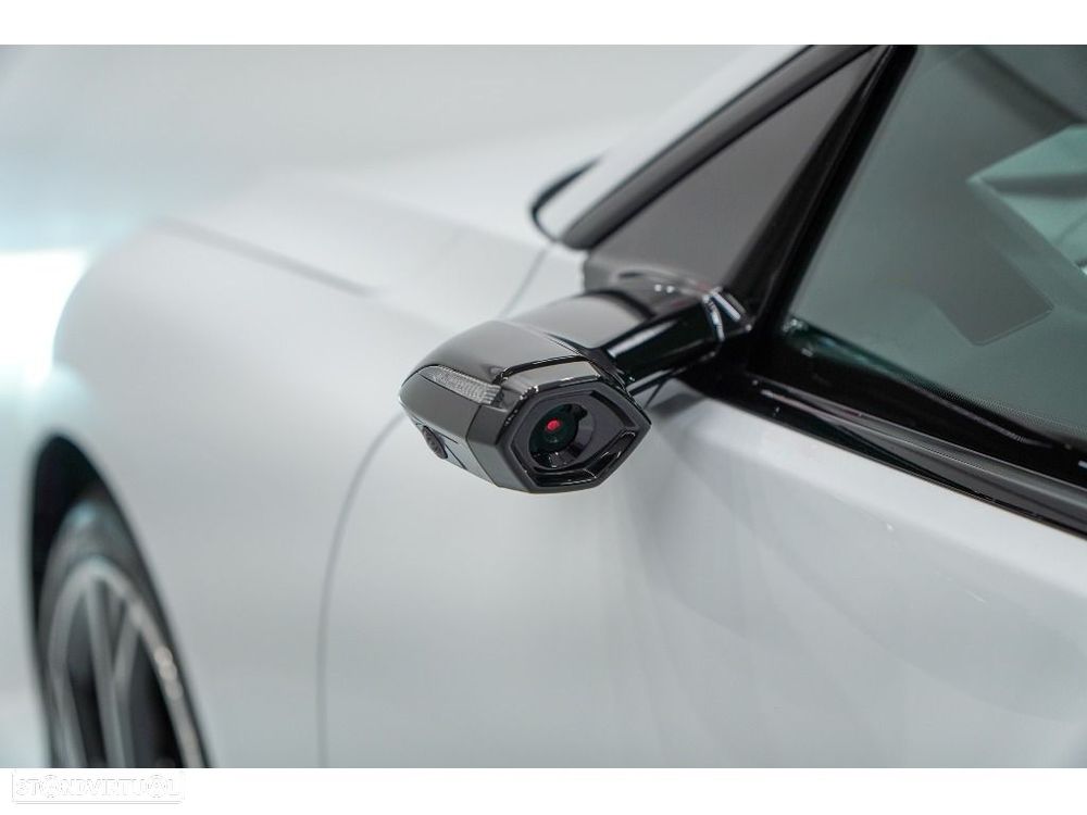 Audi A6 Avant e-tron - 13