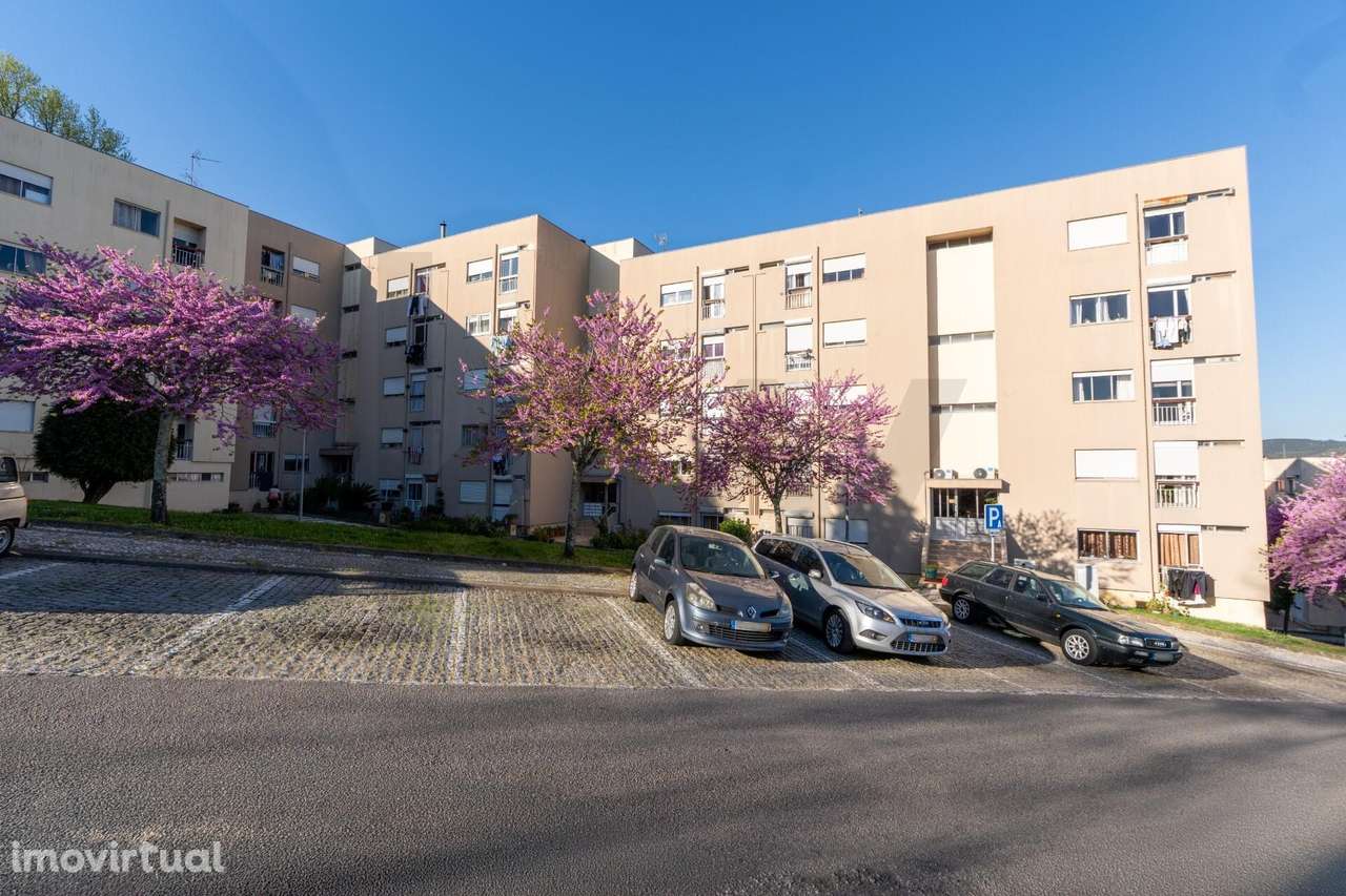 T2 Com Varanda e 2 Frentes (Arrifana) - Grande imagem: 5/25