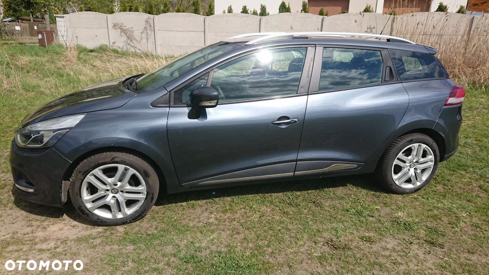 Renault Clio - 32