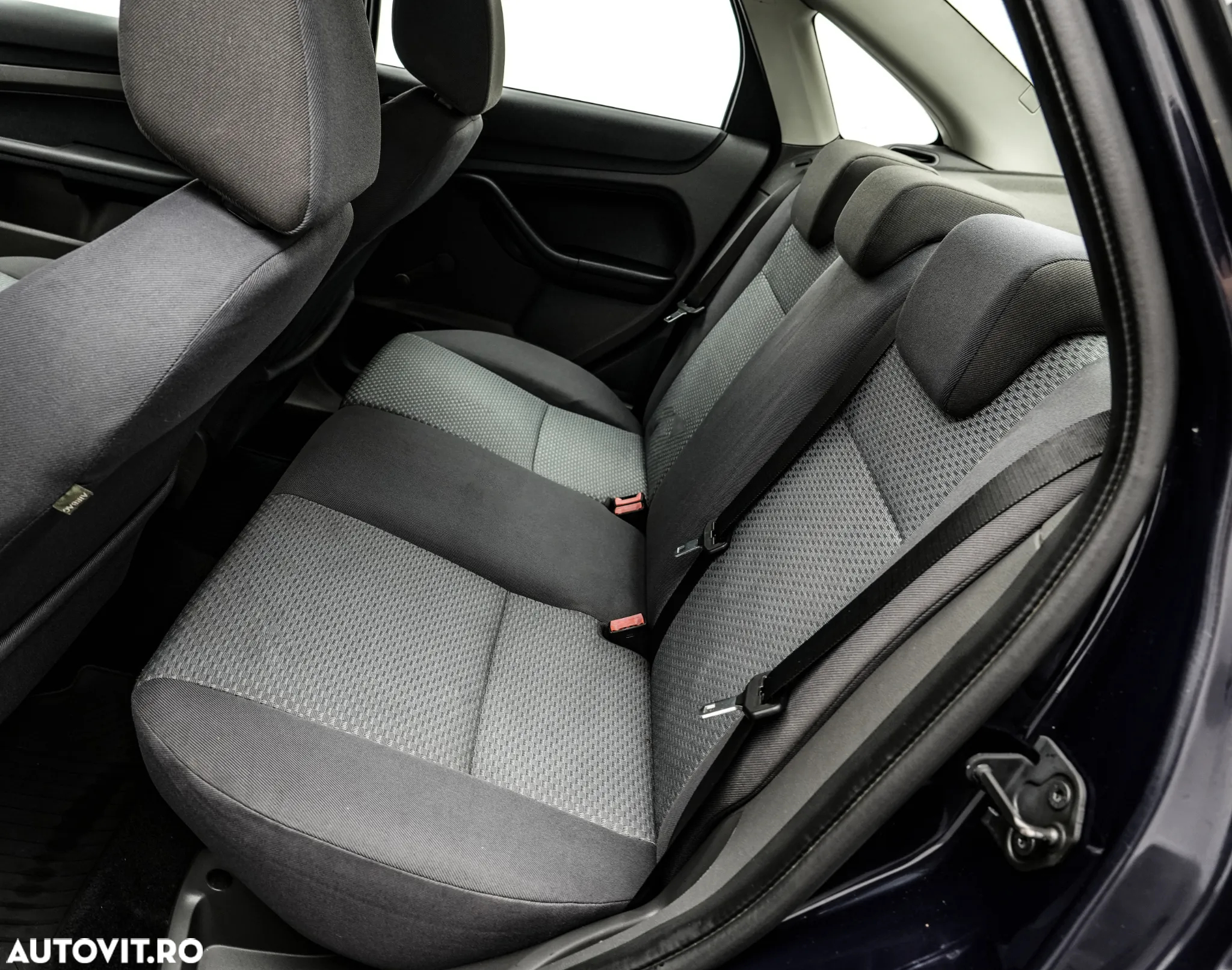 Ford Focus 1.6 TDCI Ambiente - 16