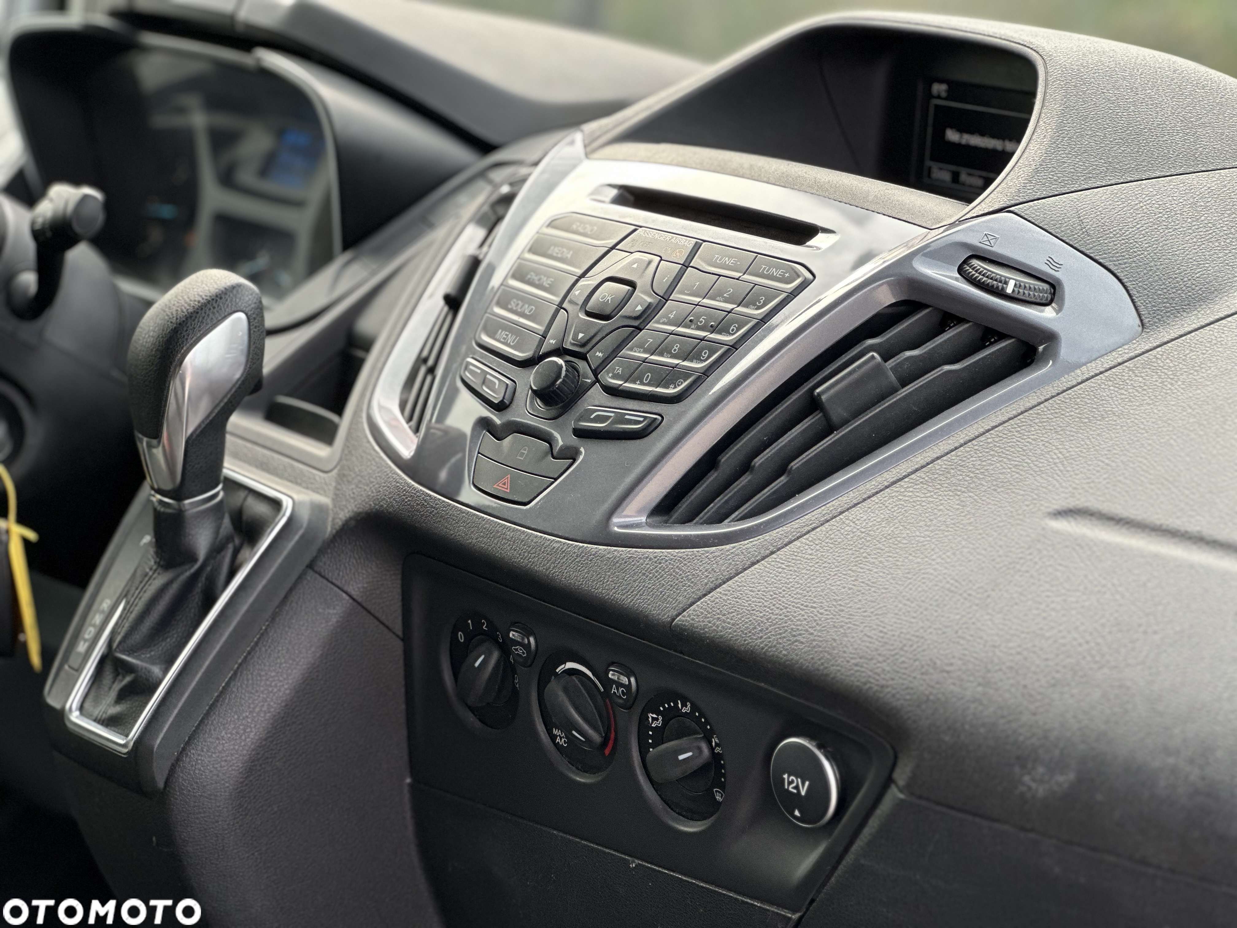 Ford Tourneo Custom 310 L1H1 VA Autm Titanium - 17