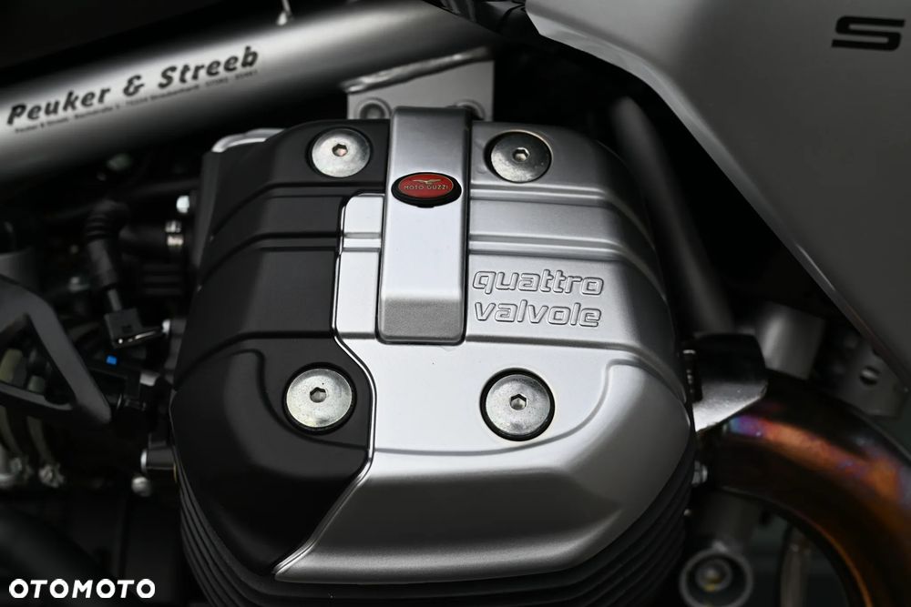 Moto Guzzi Stelvio - 20