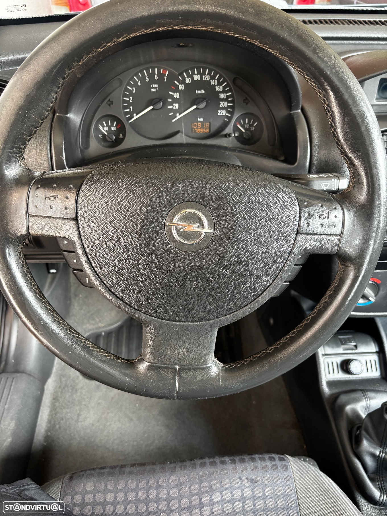 Opel Corsa 1.2 16V Confort - 14