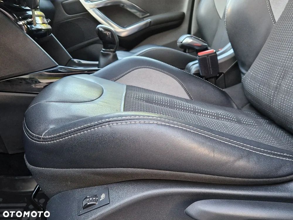 Peugeot 2008 1.2 Pure Tech GPF Allure S&S - 18