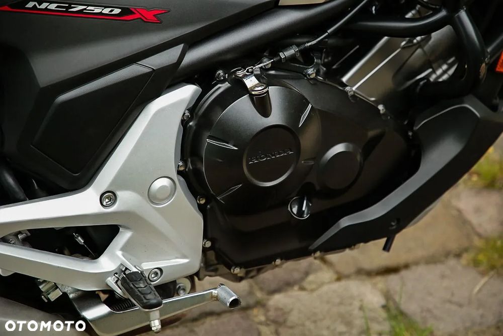 Honda NC - 12
