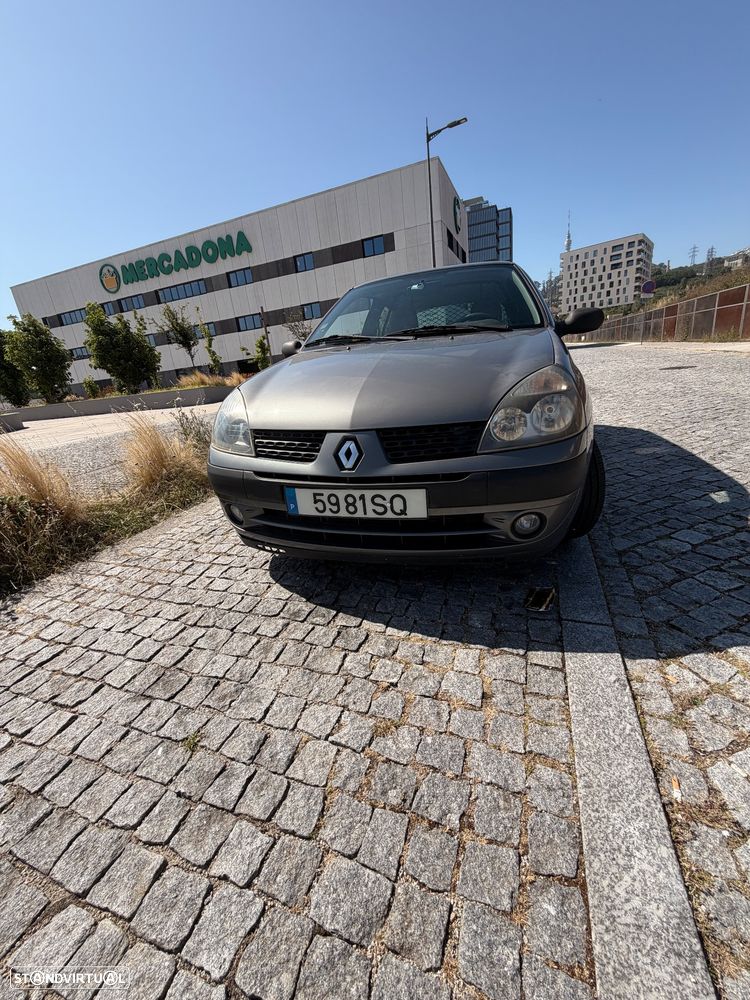 Renault Clio 1.5 dCi S - 10