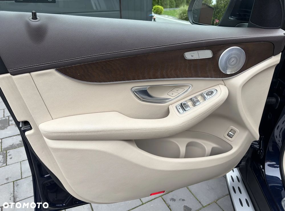 Mercedes-Benz GLC - 9