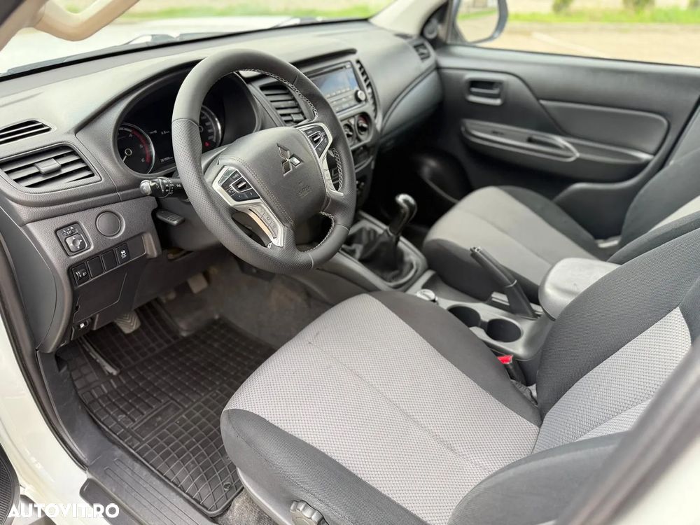 Mitsubishi L200 Double Cab 2.2 DI-D M/T Instyle - 16