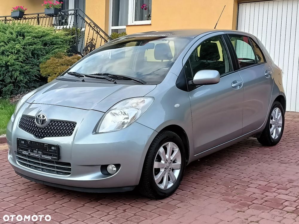 Toyota Yaris 1.3 VVT-i Team - 1