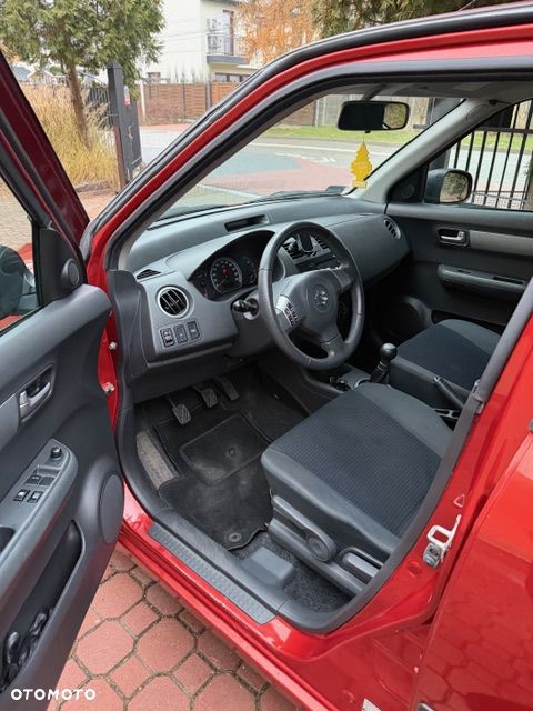 Suzuki Swift 1.3 Sakura - 6