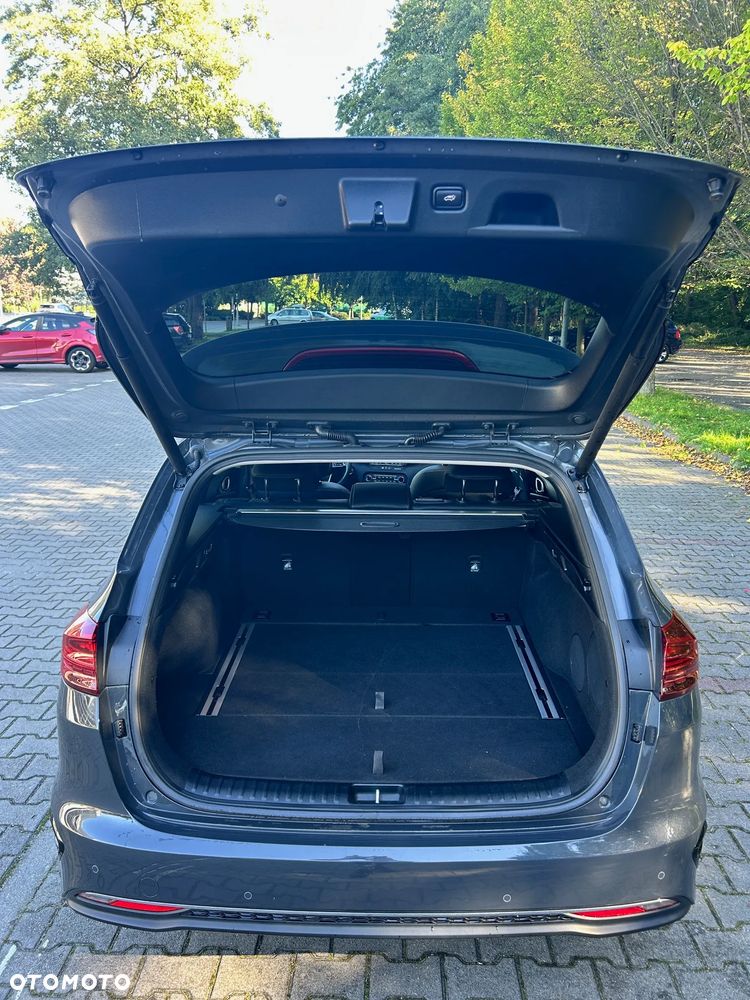 Kia Ceed - 8