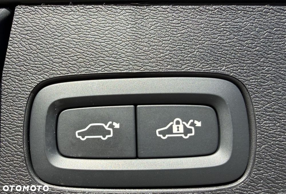 Volvo XC 60 - 25