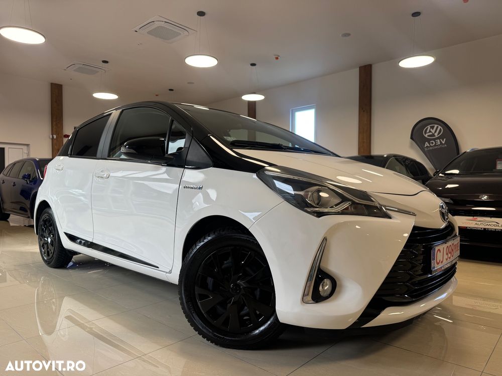 Toyota Yaris 1.5 VVT-i HSD Bi-Tone G&B - 2
