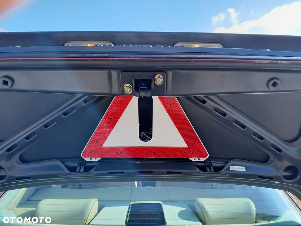 Mercedes-Benz W124 (1984-1993) - 17